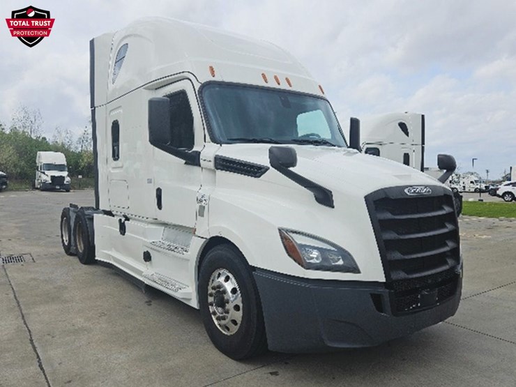2020-freightliner-cascadia-126-image-1