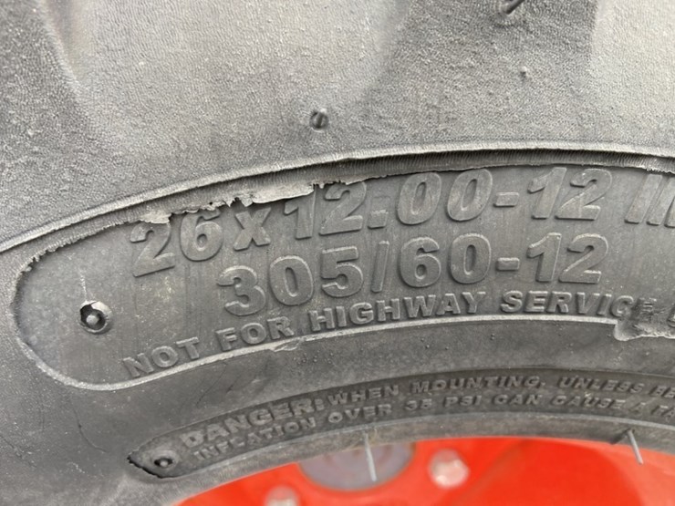 2014-kubota-bx2670-image-24