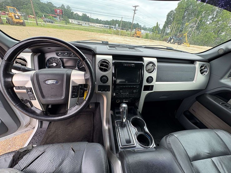 2012-ford-f150-platinum-image-14