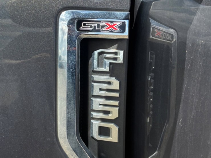 2020-ford-f250-image-14