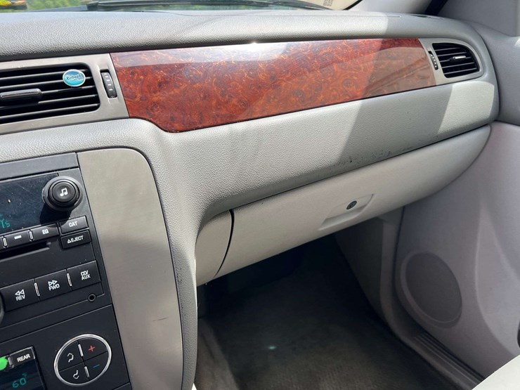 2013-gmc-yukon-slt-image-38