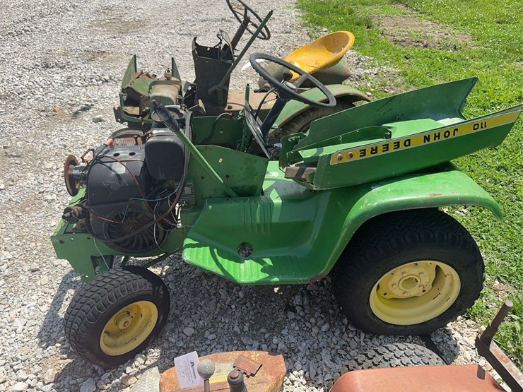 john-deere-110-image-2