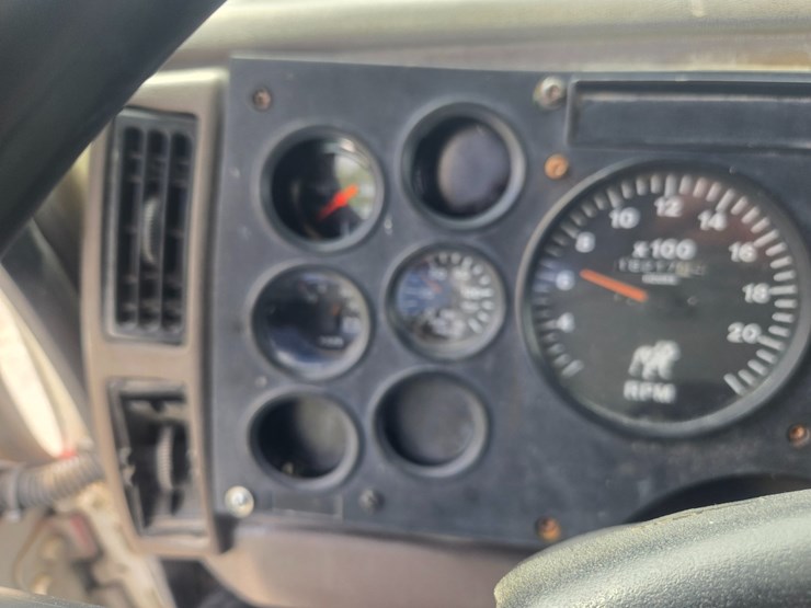 2003-mack-ch613-image-84