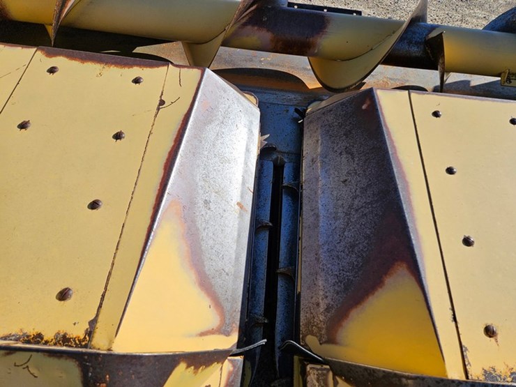 new-holland-38-image-16