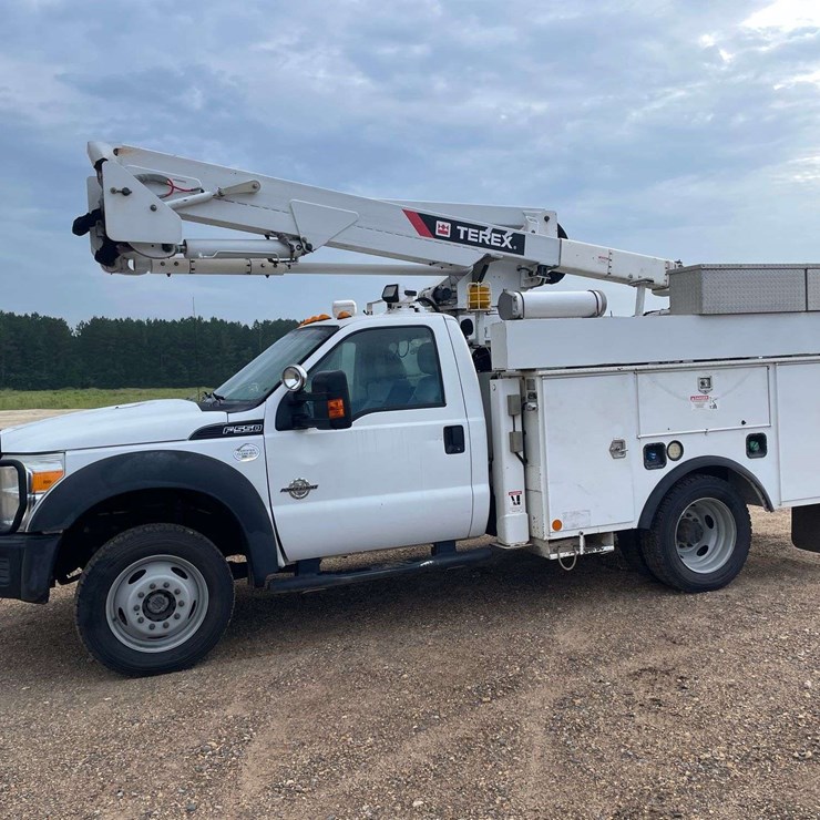 2014 FORD F550