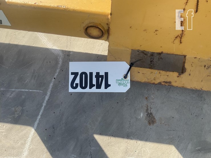 skid-steer-image-6