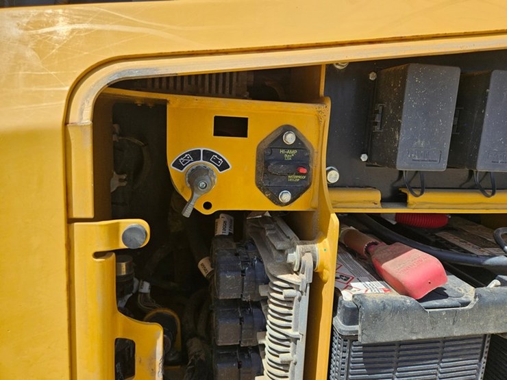 deere-550k-image-28