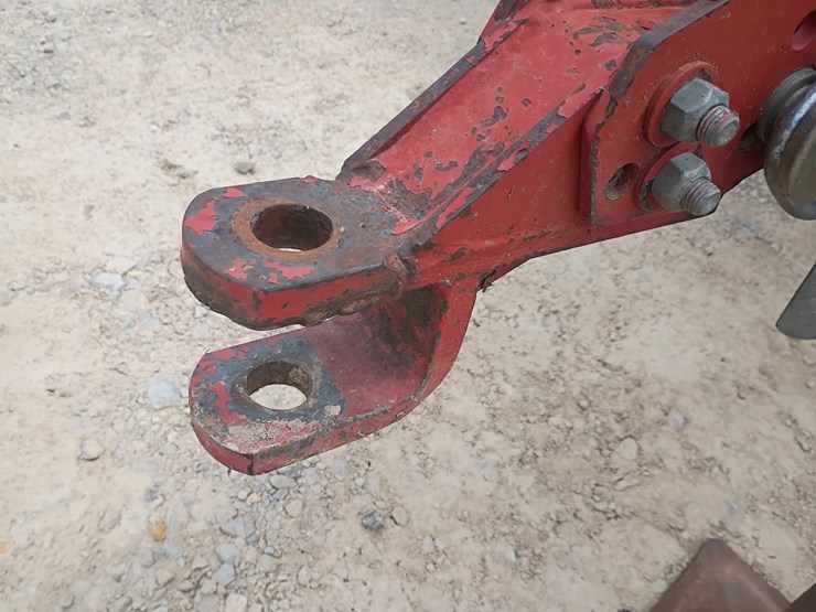 new-holland-br740-image-9