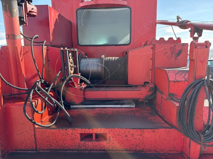 2009-freightliner-m2-slick-line-image-4