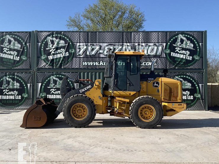 2021-deere-444-p-tier-image-1