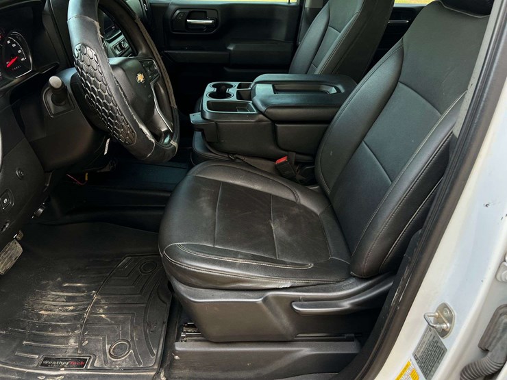 2021-chevrolet-silverado-2500-image-14