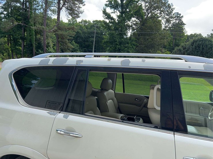 2012-infiniti-qx56-image-9