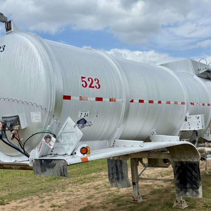 2012 TROXELL TANKER