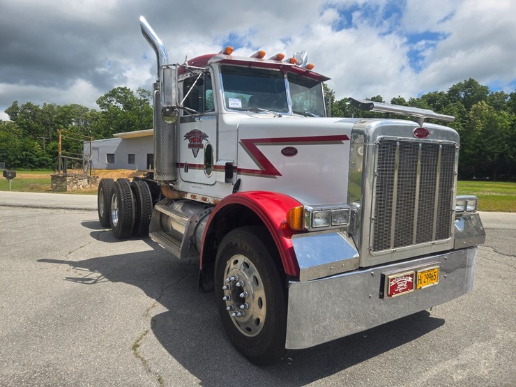 2004-peterbilt-378-image-26