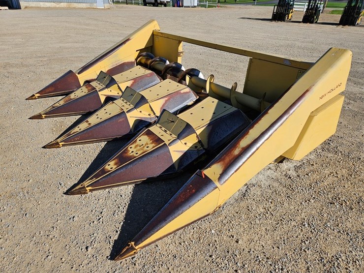 new-holland-38-image-1