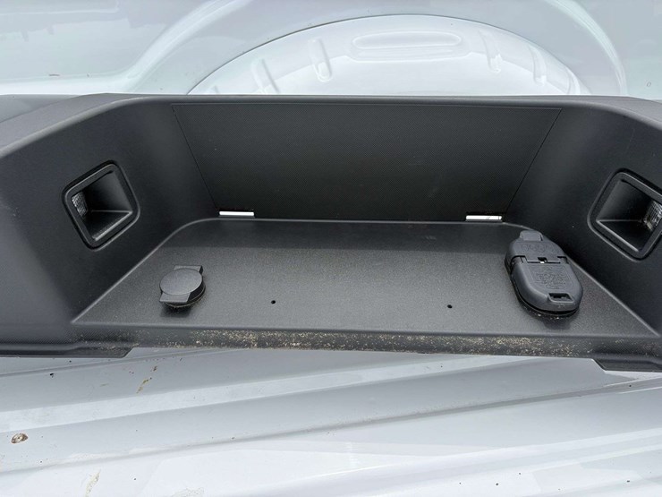2021-ford-f250-image-14