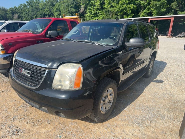 2008-gmc-yukon-image-1