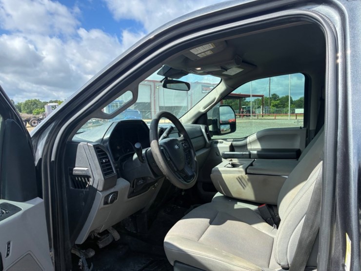 2020-ford-f250-image-9