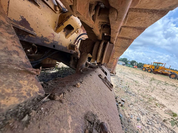 caterpillar-d3c-image-14