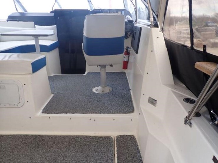 1989-bayliner-ciera-2650-26-ft-cabin-cruiser-bp1a6-image-19