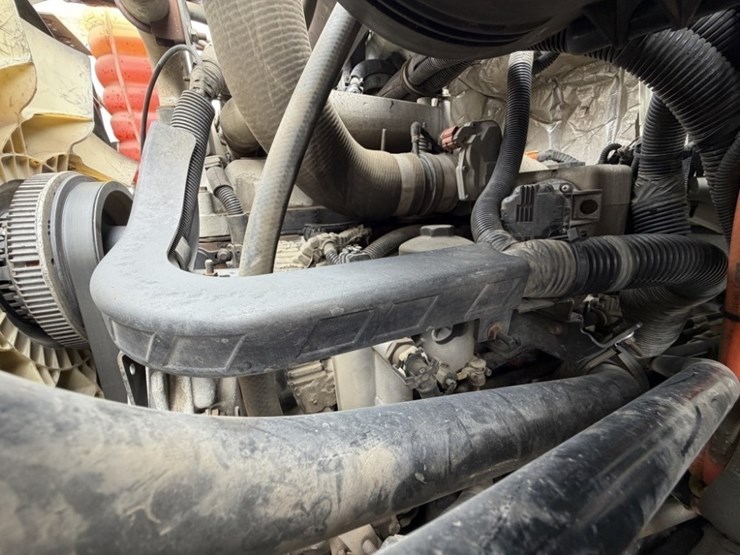 2012-international-7500-dump-truck-image-15