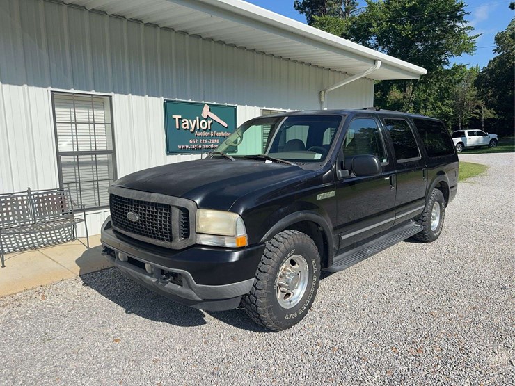 2001-ford-excursion-image-1