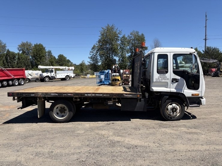 2001-isuzu-frr-image-3