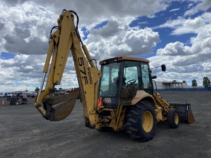 new-holland-575e-image-5