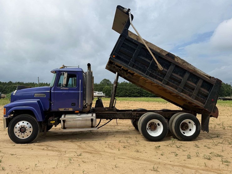 1998-mack-ch613-image-6