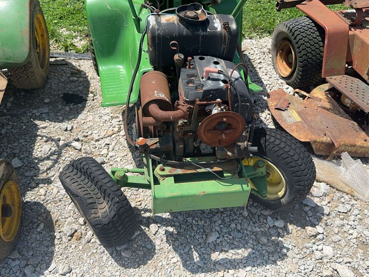 john-deere-110-image-7