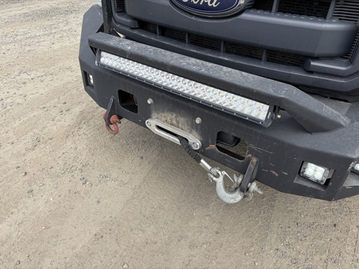 2012-ford-f550-image-14