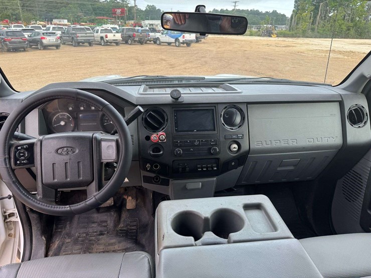 2012-ford-f550-image-14