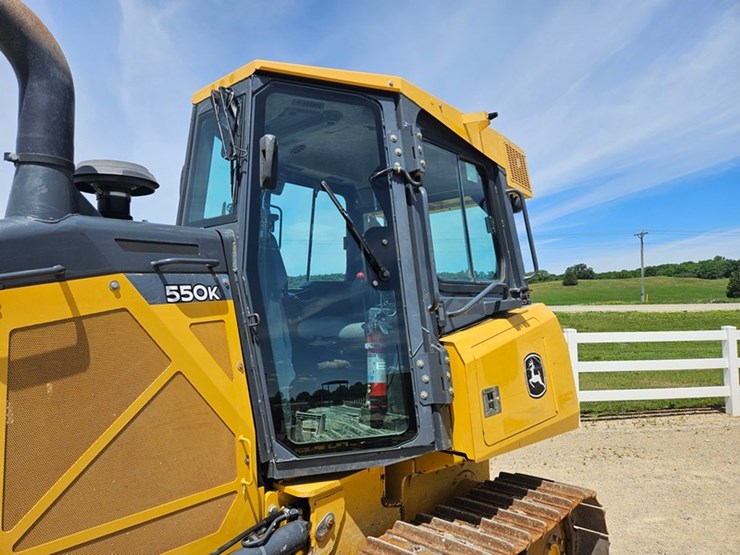 deere-550k-image-36