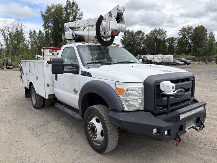 2012-ford-f550-image-2