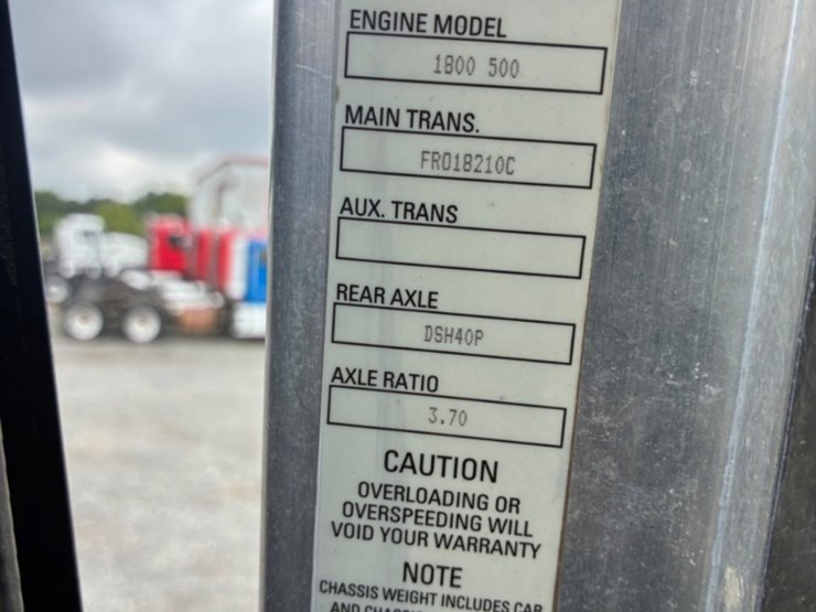 2018-kenworth-w900-image-11