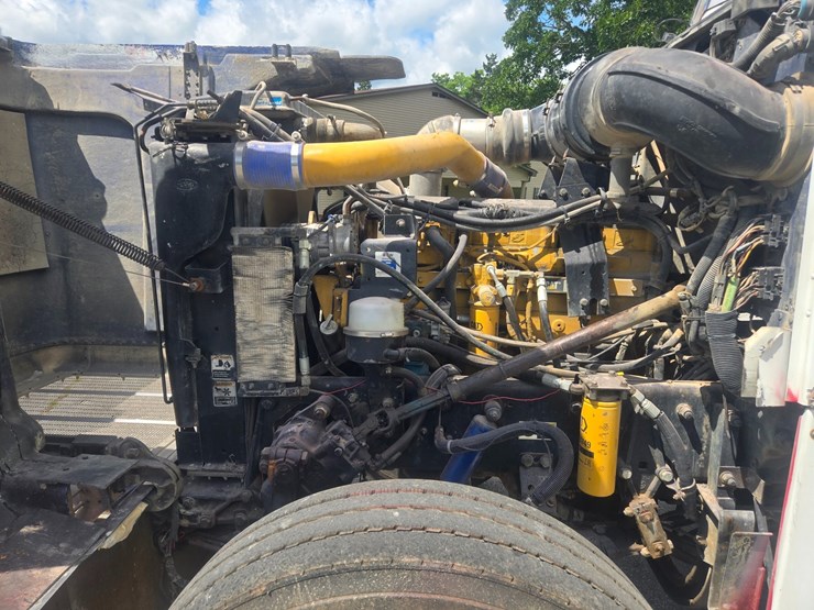 2004-peterbilt-378-image-29