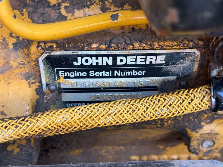 john-deere-444-image-34
