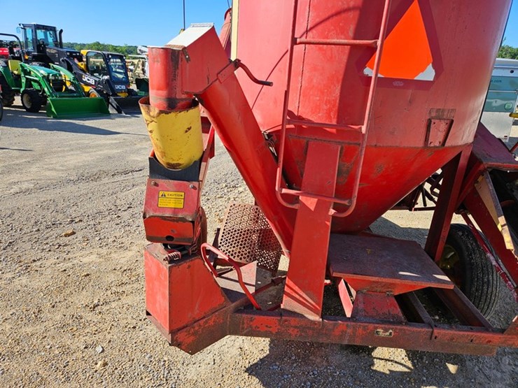 farmhand-815-image-23
