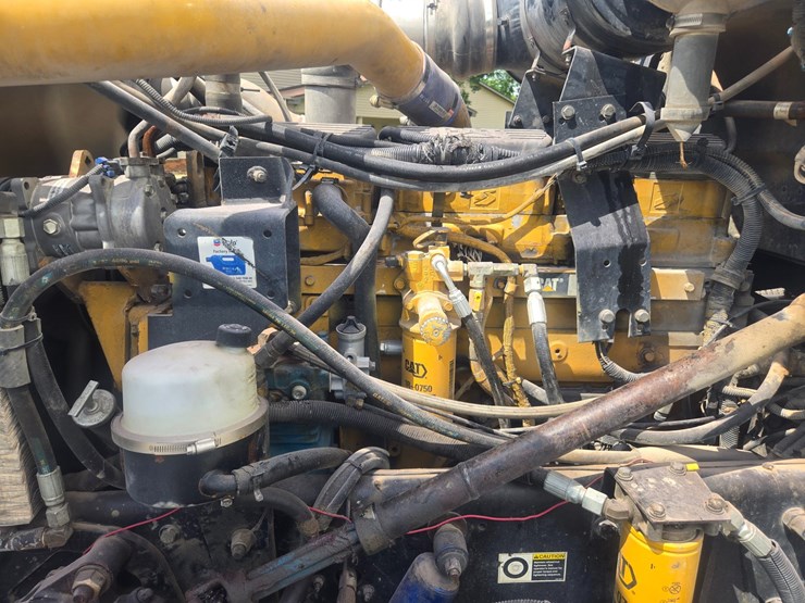 2004-peterbilt-378-image-30