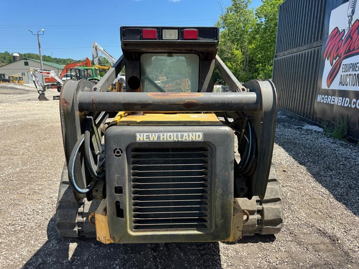 new-holland-c185-image-5