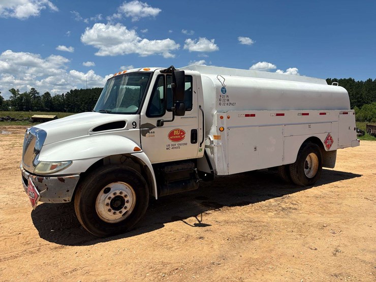 2006-international-durastar-4300-image-1