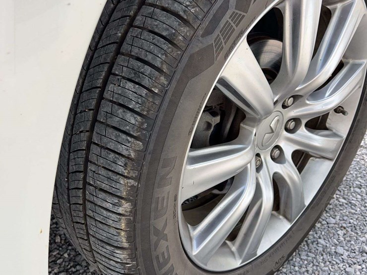 2012-infiniti-qx56-image-11