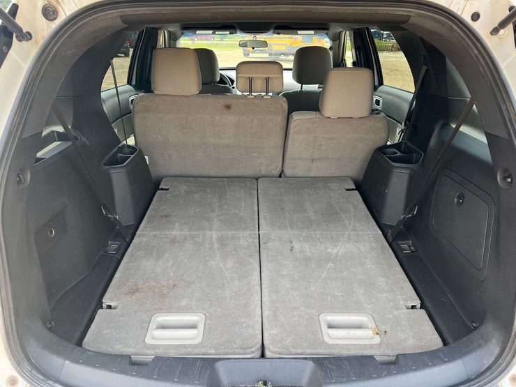 2012-ford-explorer-image-16
