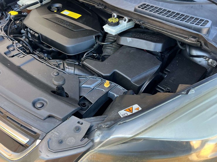 2014-ford-escape-titanium-image-25