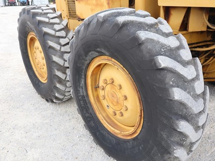 1985-caterpillar-120g-image-11