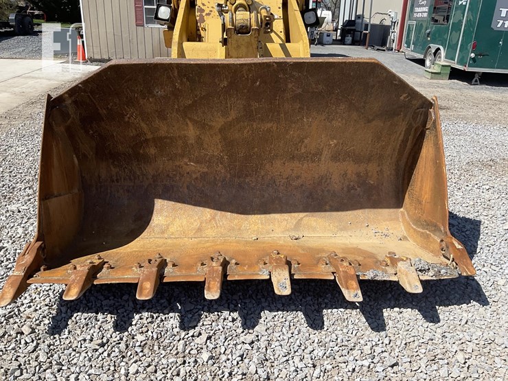 2000-caterpillar-953c-image-11