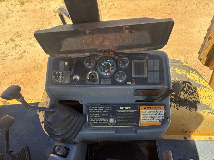 caterpillar-416c-image-11