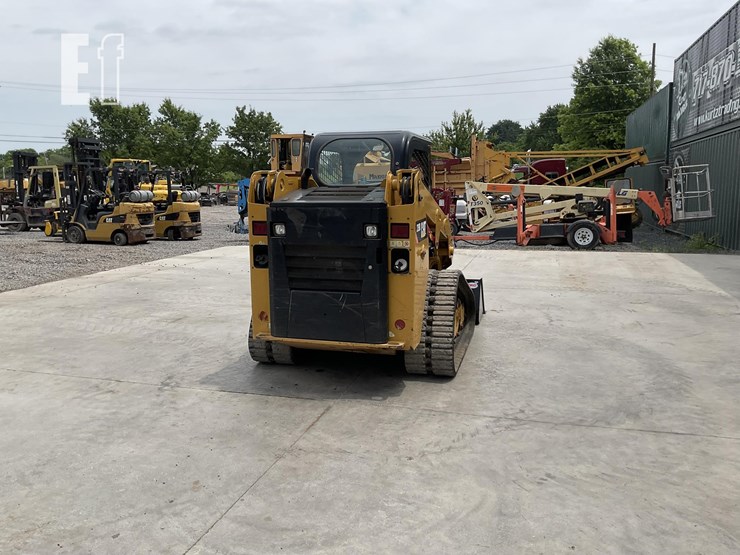 2018-caterpillar-239d-image-4