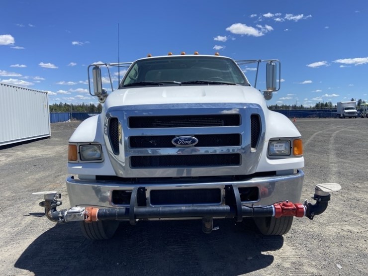2005-ford-f750-sd-image-8
