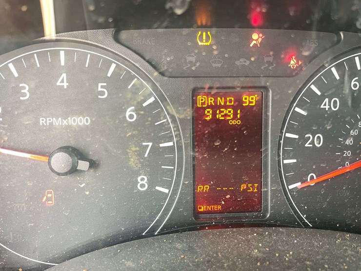 2018-nissan-nv2500hd-image-29